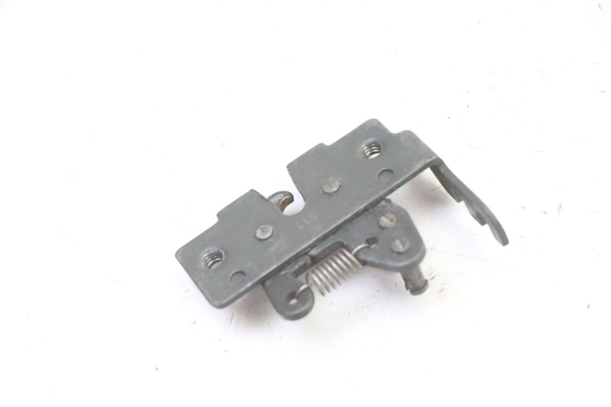 photo de ZAMEK SIEDZENIA GILERA NEXUS 125 (2009 - 2013) - Inny kąt widzenia