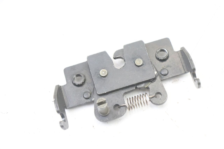 photo de ZAMEK SIEDZENIA PIAGGIO NRG POWER PUREJET 50 (2018 - 2021) - Szczegół części