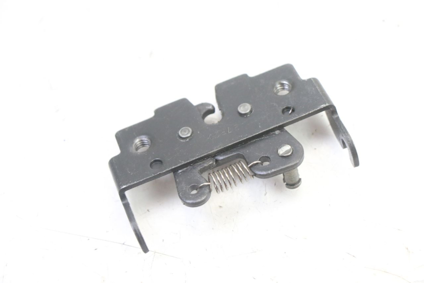 photo de ZAMEK SIEDZENIA PIAGGIO NRG POWER PUREJET 50 (2018 - 2021) - Inny kąt widzenia