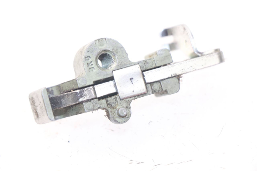 photo de Zamek siedzenia HONDA NSS EX FORZA 250 (2005 - 2013) - Szczegół części