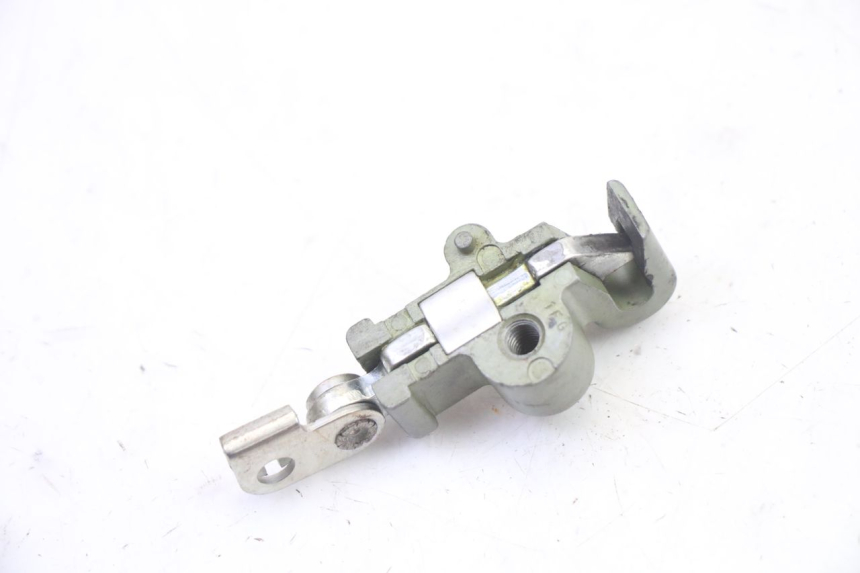 photo de Zamek siedzenia HONDA NTV DEAUVILLE ABS 700 (2007 - 2016) - Zbliżenie techniczne