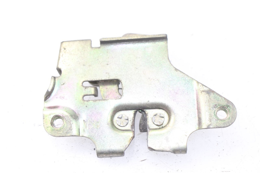 photo de ZAMEK SIEDZENIA SYM ORBIT 2 4T 50 (2008 - 2017) - Zoom stanu zużycia