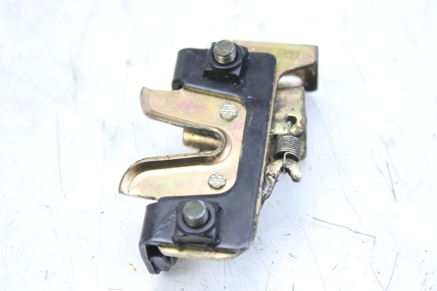 photo de Zamek siedzenia SYM ORBIT 2 4T 50 (2018 - 2022) - Szczegół części