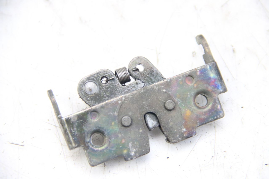 photo de ZAMEK SIEDZENIA HONDA PES PS I 125 (2006 - 2012) - Zoom stanu zużycia