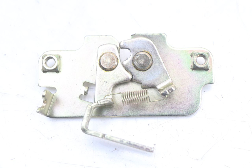 photo de ZAMEK SIEDZENIA PEUGEOT BELVILLE 125 (2017 - 2021) - Widok główny