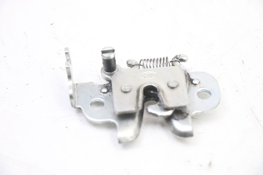 photo de Zamek siedzenia PEUGEOT KISBEE 4T 50 (2018 - 2022) - Widok główny