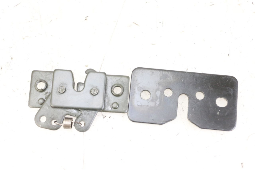 photo de Zamek siedzenia PEUGEOT SATELIS 125 (2013 - 2018) - Widok główny