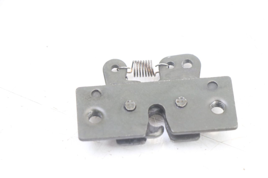 photo de ZAMEK SIEDZENIA PEUGEOT TREKKER TKR 50 (2005 - 2014) - Zoom stanu zużycia