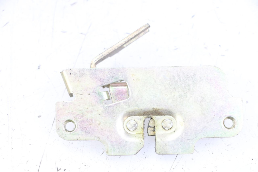 photo de ZAMEK SIEDZENIA PEUGEOT TWEET 4T 50 (2014 - 2019) - Zoom stanu zużycia