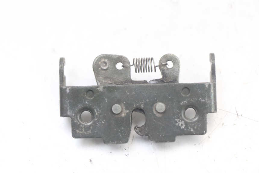 photo de ZAMEK SIEDZENIA PIAGGIO BEVERLY 125 (1998 - 2005) - Zoom stanu zużycia