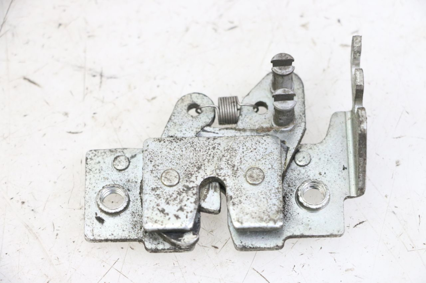 photo de ZAMEK SIEDZENIA PIAGGIO MP3 125 (2006 - 2014) - Widok główny