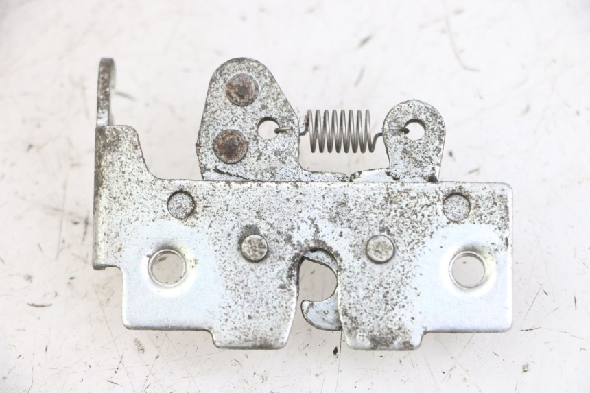 photo de ZAMEK SIEDZENIA PIAGGIO MP3 125 (2006 - 2014) - Zoom stanu zużycia