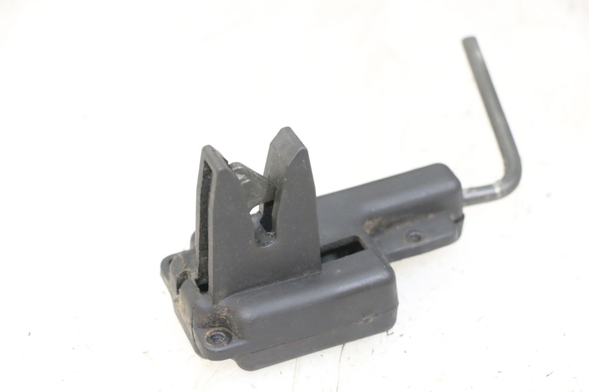 photo de Zamek siedzenia PIAGGIO NEW TYPHOON 50 (2010 - 2017) - Zoom stanu zużycia