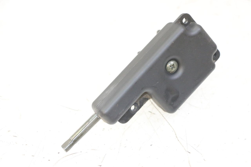 photo de ZAMEK SIEDZENIA PIAGGIO ZIP 4T 50 (2018 - 2020) - Zoom stanu zużycia