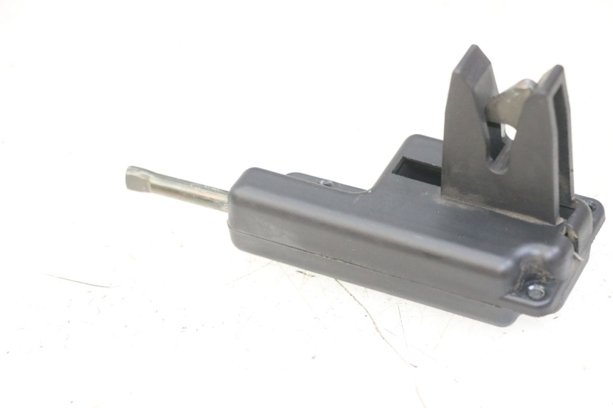 photo de ZAMEK SIEDZENIA PIAGGIO ZIP 4T 50 (2018 - 2020) - Inny kąt widzenia