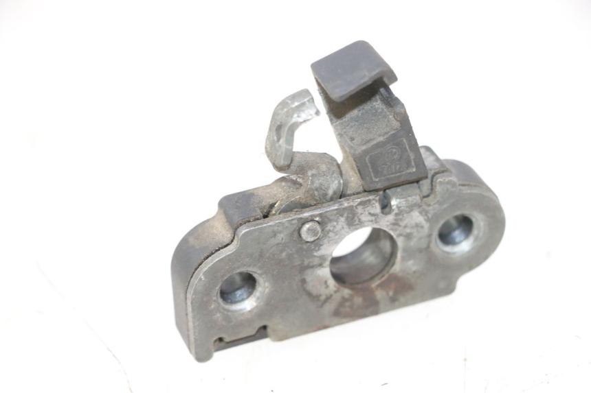 photo de ZAMEK SIEDZENIA MZ RT 125 (2000 - 2008) - Zoom stanu zużycia