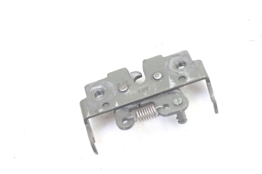 photo de Zamek siedzenia GILERA RUNNER SP 50 (2006 - 2008) - Inny kąt widzenia