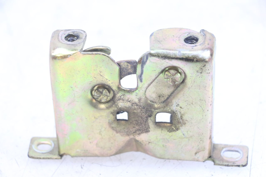 photo de ZAMEK SIEDZENIA KEEWAY RY6 2T 50 (2011 - 2019) - Zoom stanu zużycia