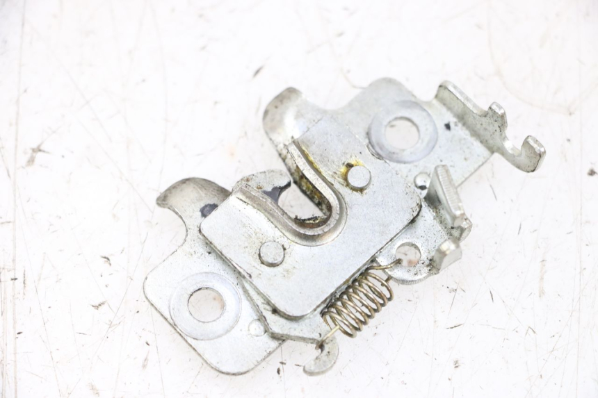 photo de ZAMEK SIEDZENIA JM MOTORS SANTANA 50 (2014 - 2023) - Szczegół części