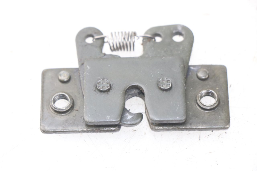 photo de Zamek siedzenia PEUGEOT SATELIS 125 (2013 - 2018) - Widok główny