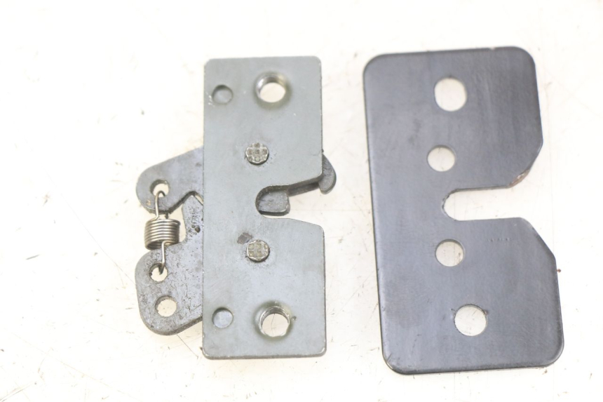 photo de ZAMEK SIEDZENIA PEUGEOT SATELIS 125 (2010 - 2012) - Widok główny