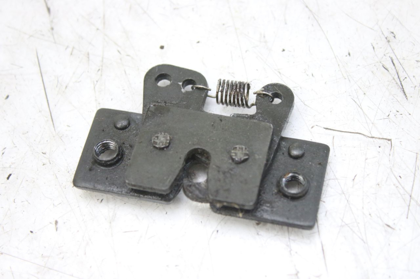 photo de ZAMEK SIEDZENIA PEUGEOT SATELIS 125 (2010 - 2012) - Szczegół części