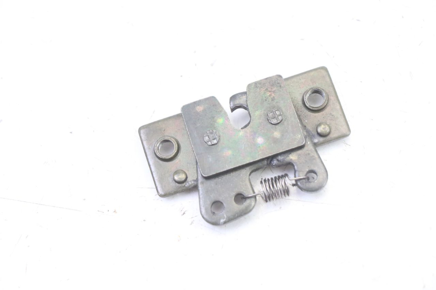 photo de Zamek siedzenia PEUGEOT SATELIS 125 (2013 - 2018) - Szczegół części