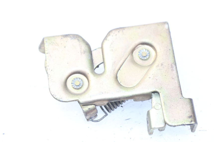 photo de ZAMEK SIEDZENIA PEUGEOT SC 50 (1988 - 1992) - Zoom stanu zużycia