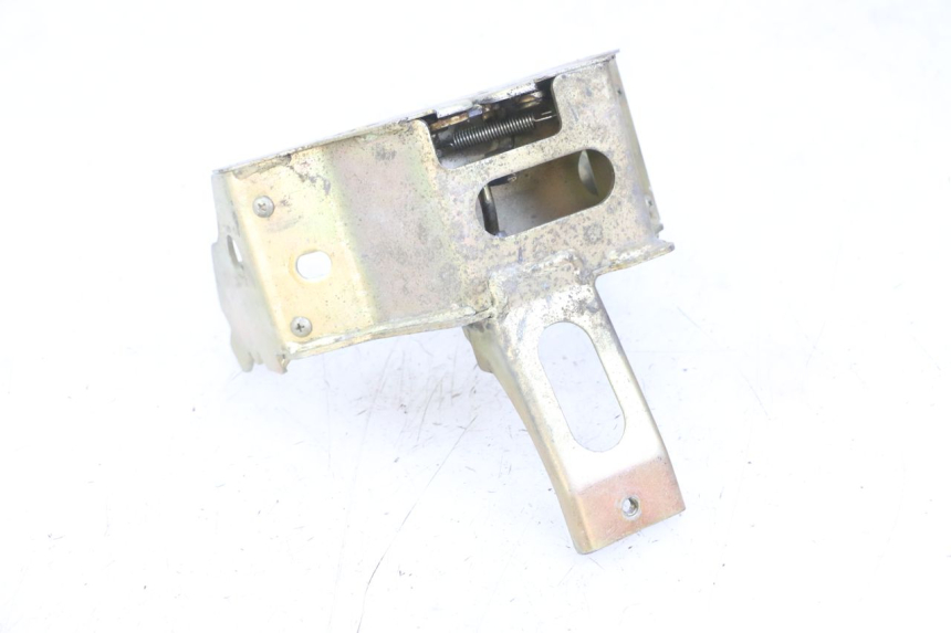 photo de Zamek siedzenia HONDA SCV LEAD 100 (2003 - 2007) - Zbliżenie techniczne