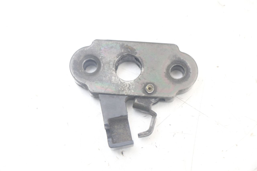 photo de ZAMEK SIEDZENIA TRIUMPH SPEED TRIPLE T301 900 (1994 - 1996) - Szczegół części