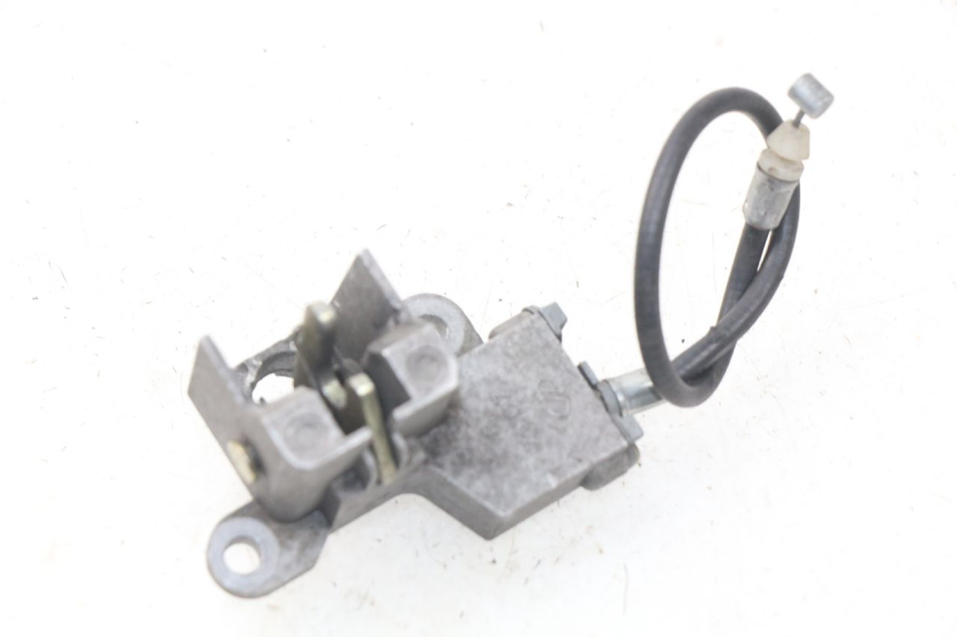 photo de ZAMEK SIEDZENIA FYM STRADA 50 (2007 - 2014) - Zoom stanu zużycia