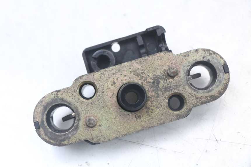 photo de Zamek siedzenia SUZUKI GS F 500 (2004 - 2007) - Widok główny