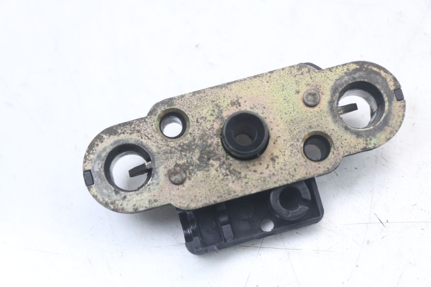 photo de Zamek siedzenia SUZUKI GS F 500 (2004 - 2007) - Szczegół części