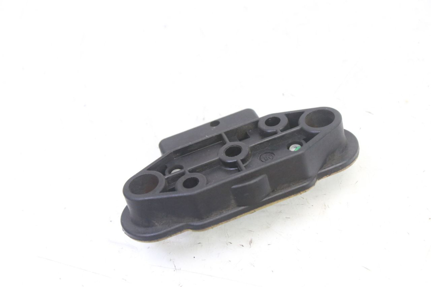 photo de Zamek siedzenia SUZUKI SV S 650 (2003 - 2009) - Inny kąt widzenia