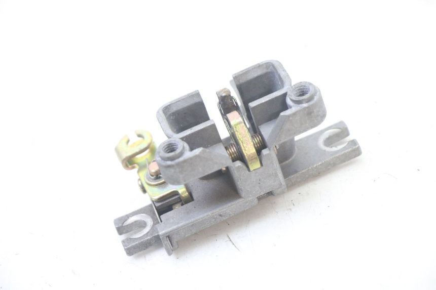 photo de ZAMEK SIEDZENIA SYM ORBIT III 3 4T 50 (2018 - 2021) - Szczegół części