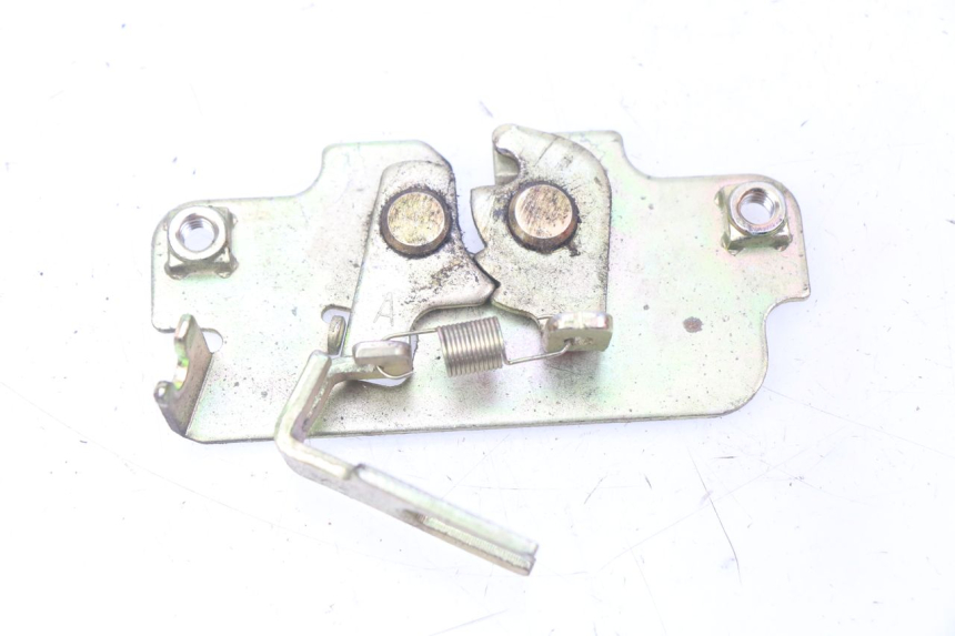 photo de Zamek siedzenia PEUGEOT TWEET 4T 50 (2018 - 2022) - Widok główny