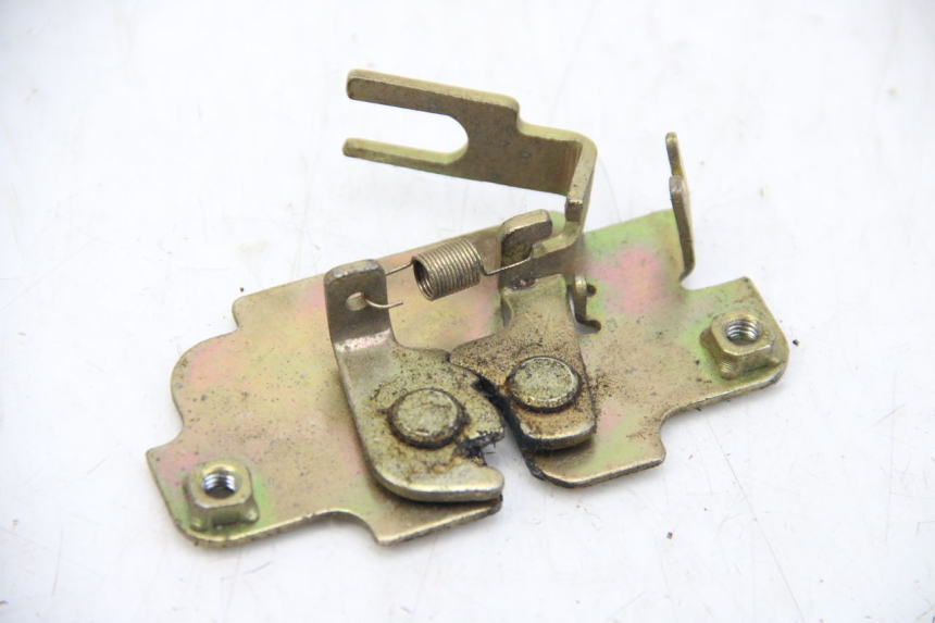 photo de Zamek siedzenia PEUGEOT TWEET 4T 50 (2010 - 2014) - Widok główny