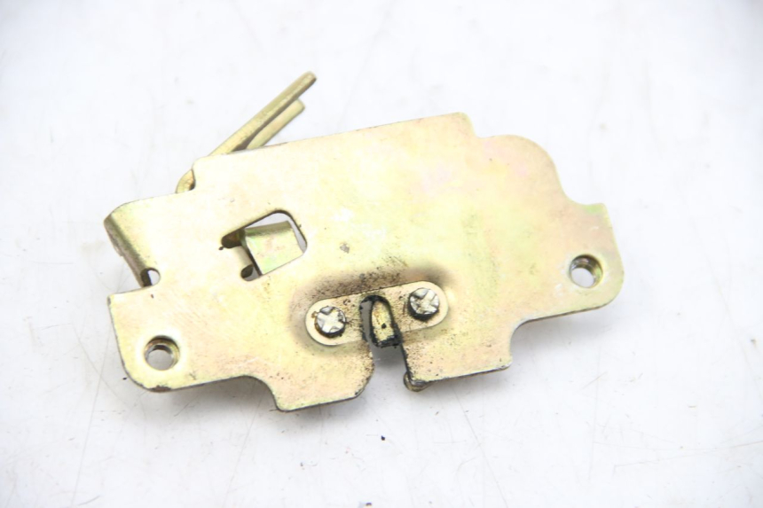 photo de Zamek siedzenia PEUGEOT TWEET 4T 50 (2010 - 2014) - Zoom stanu zużycia