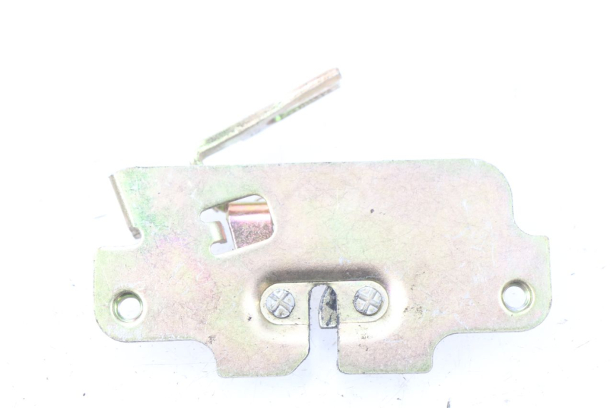 photo de ZAMEK SIEDZENIA PEUGEOT TWEET ACTIVE 4T 50 (2018 - 2022) - Zoom stanu zużycia