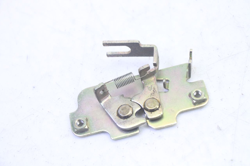 photo de Zamek siedzenia PEUGEOT TWEET PRO EFI 4T 50 (2021 - 2022) - Szczegół części