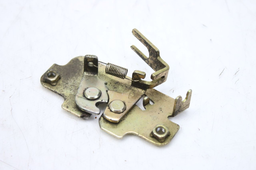 photo de Zamek siedzenia PEUGEOT TWEET 125 (2010 - 2017) - Szczegół części