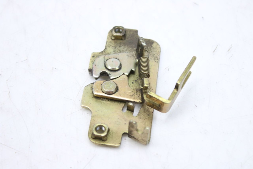 photo de Zamek siedzenia PEUGEOT TWEET 125 (2010 - 2017) - Inny kąt widzenia