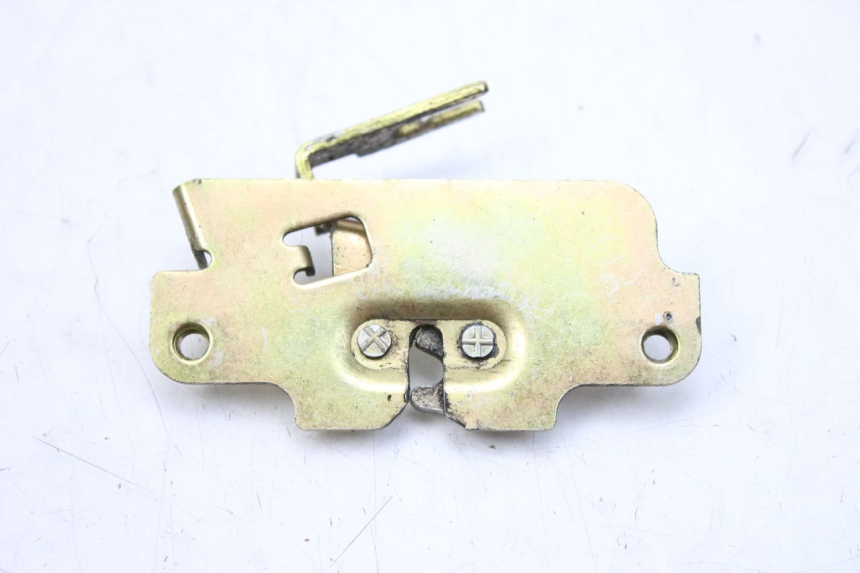 photo de Zamek siedzenia PEUGEOT TWEET 125 (2010 - 2017) - Stan powierzchni