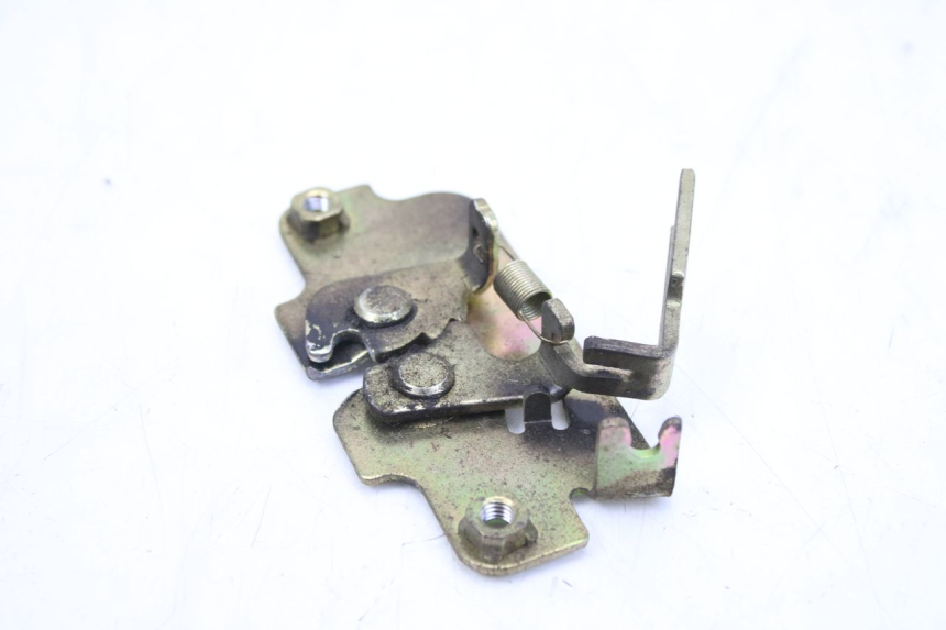 photo de Zamek siedzenia PEUGEOT TWEET 125 (2010 - 2017) - Szczegół części