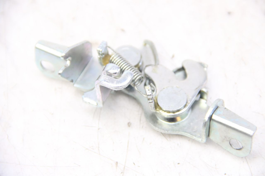 photo de Zamek siedzenia HONDA VISION NSC R 50 (2013 - 2015) - Inny kąt widzenia