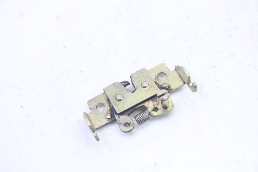 photo de ZAMEK SIEDZENIA PEUGEOT VIVACITY NEW 2T 50 (2008 - 2017) - Szczegół części