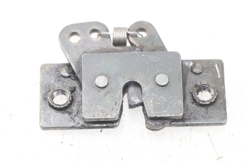 photo de Zamek siedzenia PEUGEOT VIVACITY 100 (1999 - 2008) - Widok główny