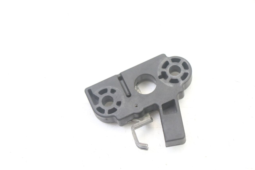 photo de Zamek siedzenia YAMAHA WHY 50 (1998 - 2000) - Inny kąt widzenia