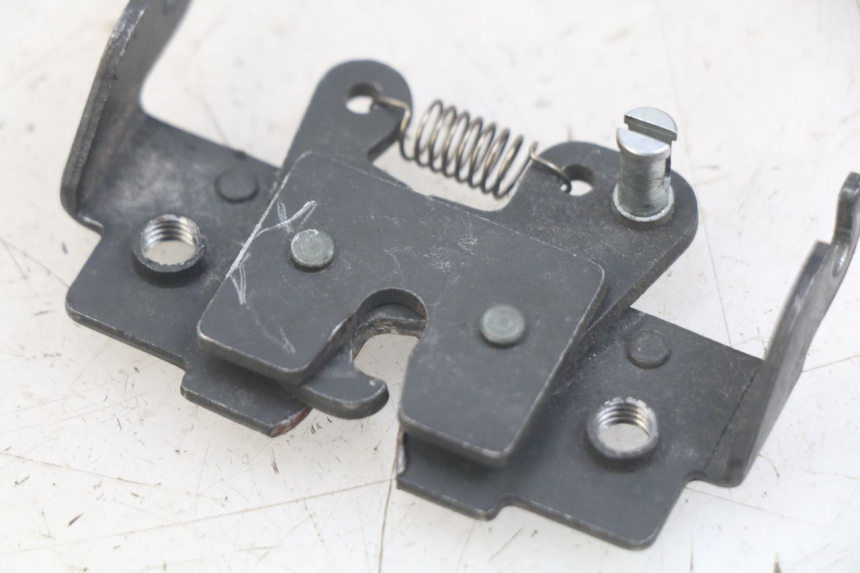 photo de Zamek siedzenia YAMAHA X-CITY XCITY 125 (2007 - 2013) - Zoom stanu zużycia