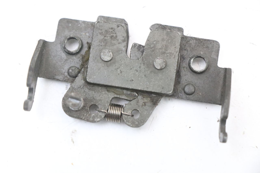 photo de Zamek siedzenia YAMAHA X-MAX XMAX 125 (2010 - 2013) - Widok główny